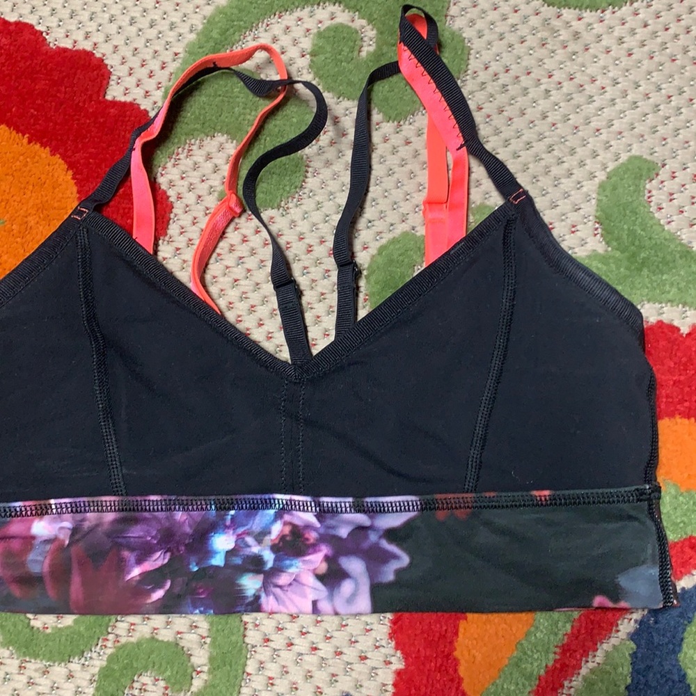 Sports bra